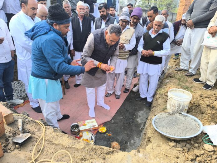 40 लाख की परियोजनाओं का शुभारंभ 40 लाख की परियोजनाओं का शुभारंभ